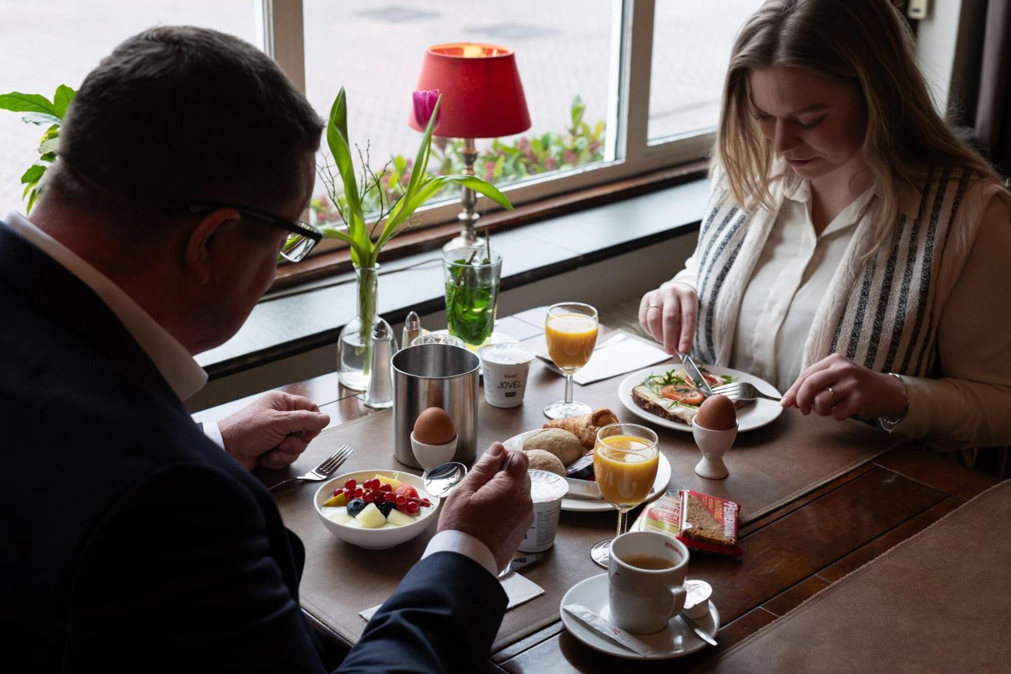 Landhotel De Hoofdige Boer Almen Bagian luar foto