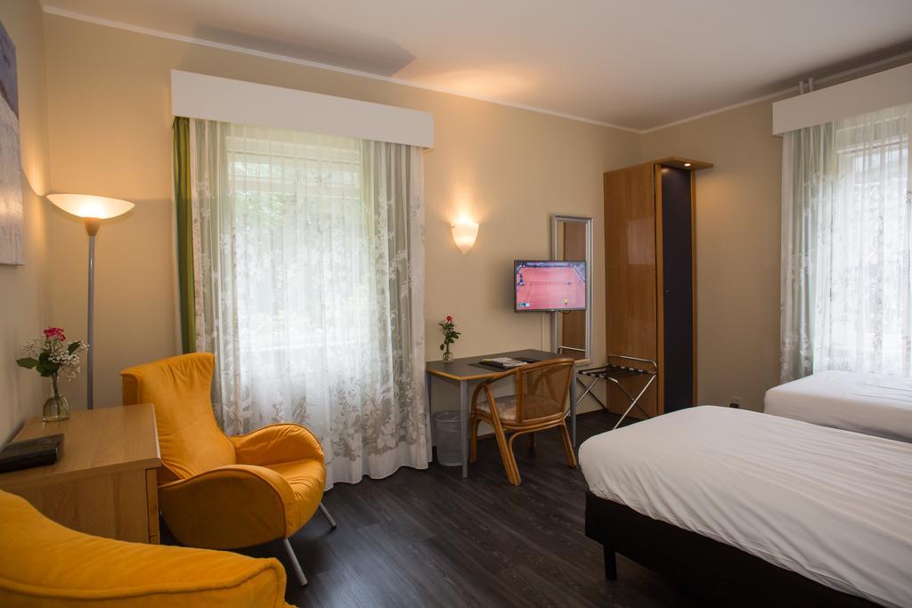 Landhotel De Hoofdige Boer Almen Bagian luar foto